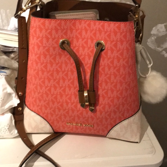 Handbag - Picture 4 of 4